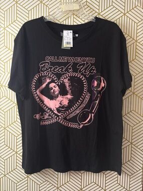 Selena Gomez Black Graphic 'Call Me When You Break Up' Tee with Pink Print